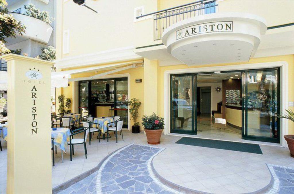 Hotel Ariston Misano Adriatico Exteriör bild