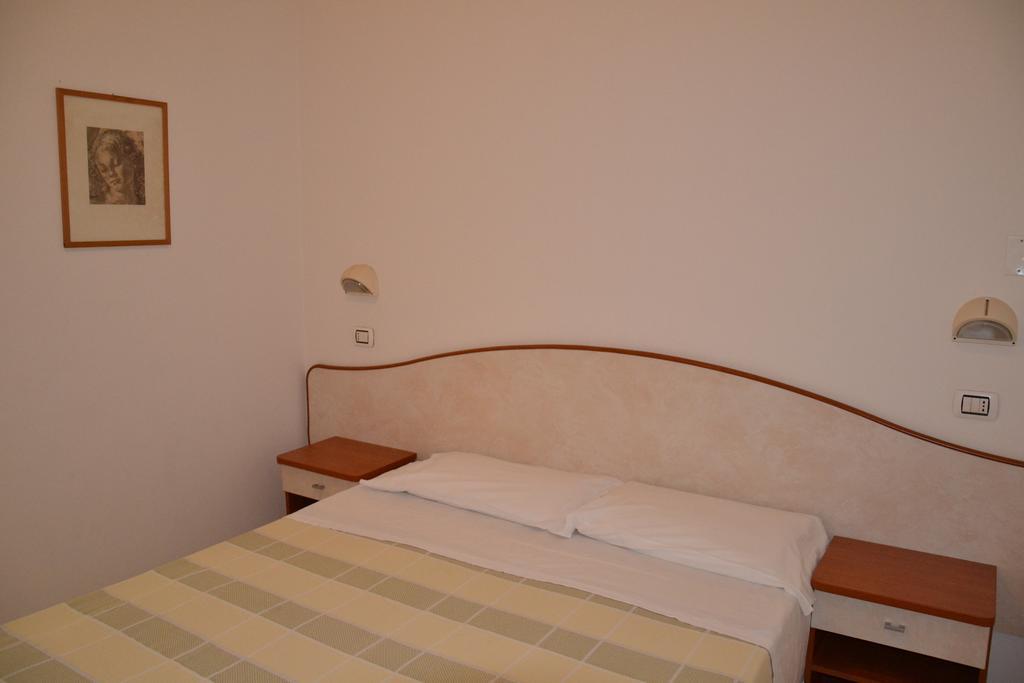 Hotel Ariston Misano Adriatico Rum bild