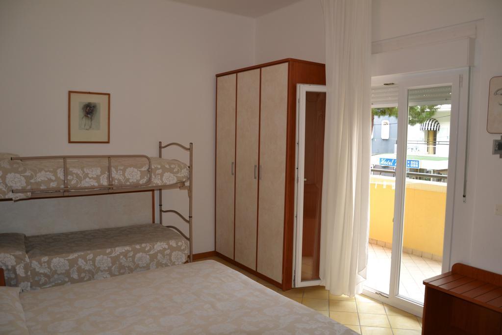 Hotel Ariston Misano Adriatico Rum bild