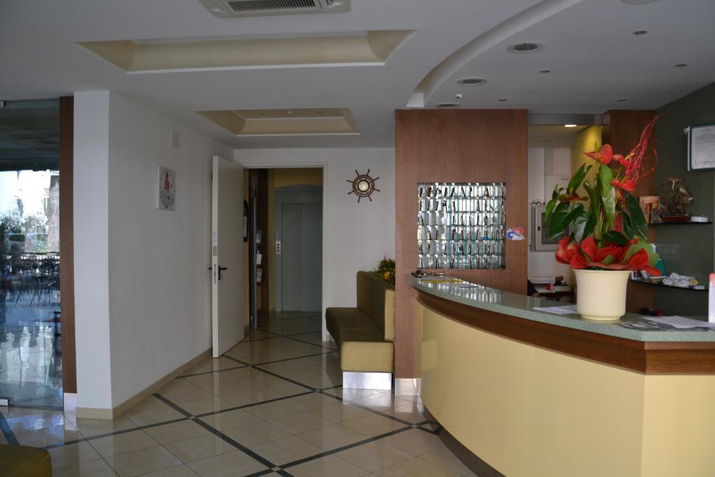 Hotel Ariston Misano Adriatico Exteriör bild